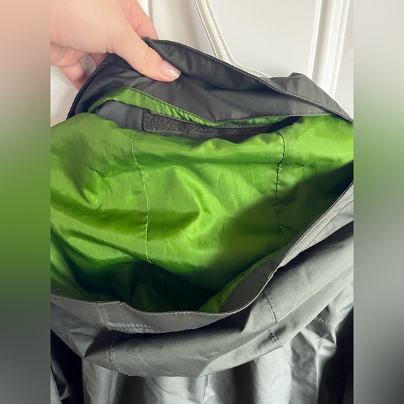 Eddie Bauer | Green Lightweight Jacket - Picture 9 of 9